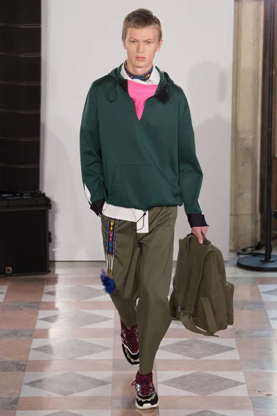 Look 9